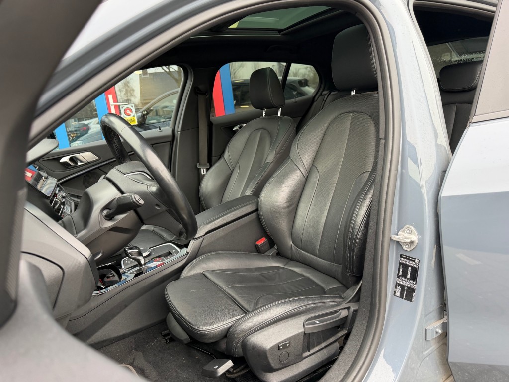 BMW-1-SERIE-118I 140pk Automaat Panodak Navi Camera Leer Led Airco(ECC)