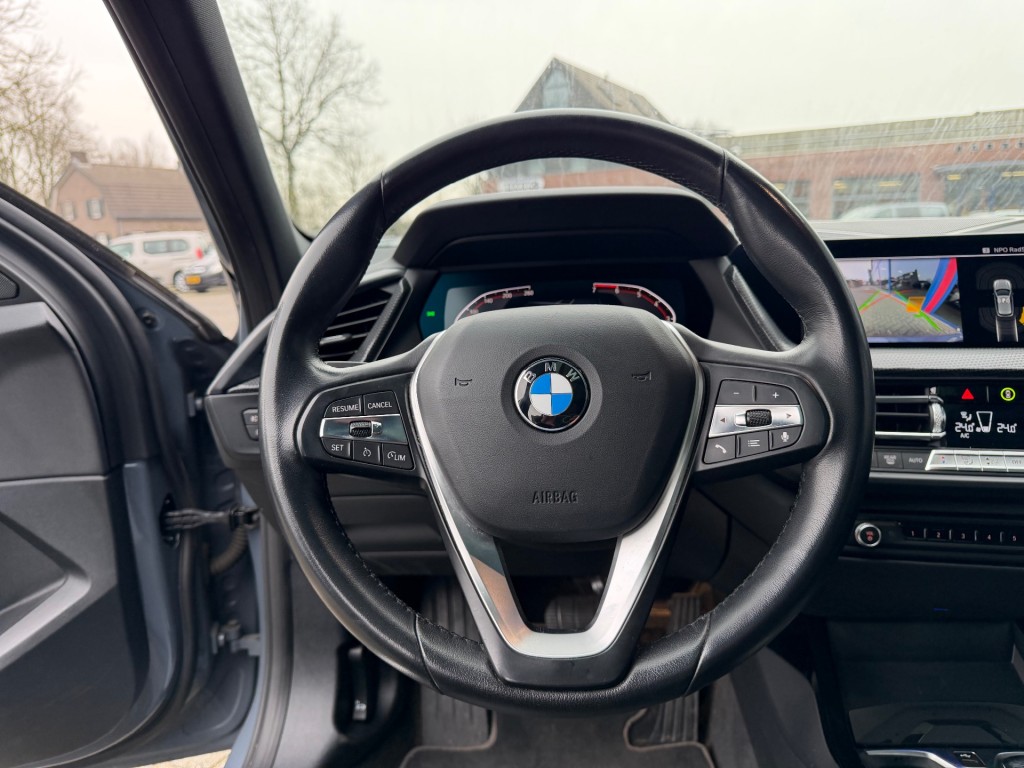 BMW-1-SERIE-118I 140pk Automaat Panodak Navi Camera Leer Led Airco(ECC)