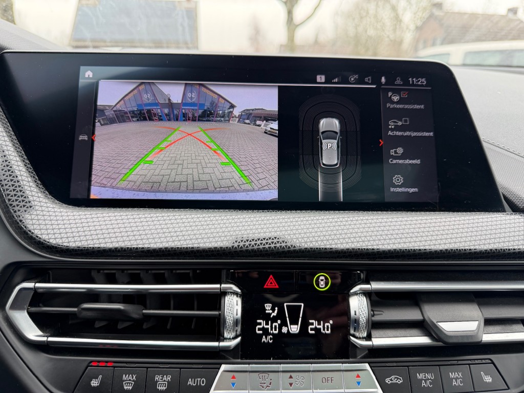 BMW-1-SERIE-118I 140pk Automaat Panodak Navi Camera Leer Led Airco(ECC)