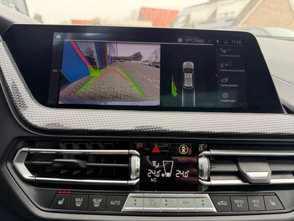 BMW-1-SERIE-118I 140pk Automaat Panodak Navi Camera Leer Led Airco(ECC)