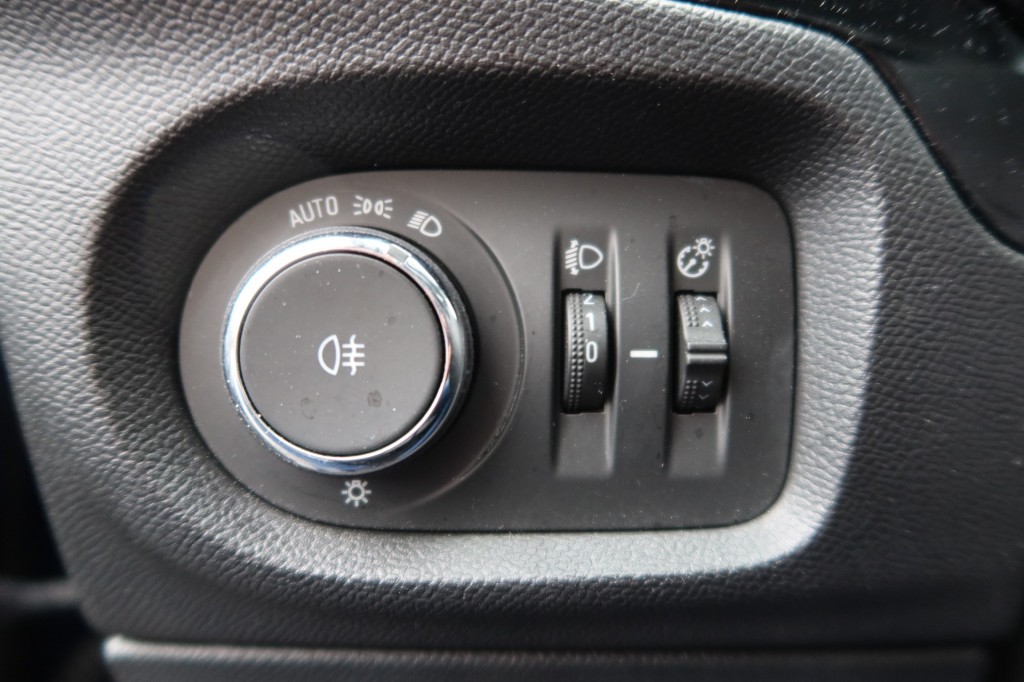 OPEL-CORSA-1.2 Edition 5drs. Airco, Carplay, Cruise, PDC, LM-velgen + Winterset extra