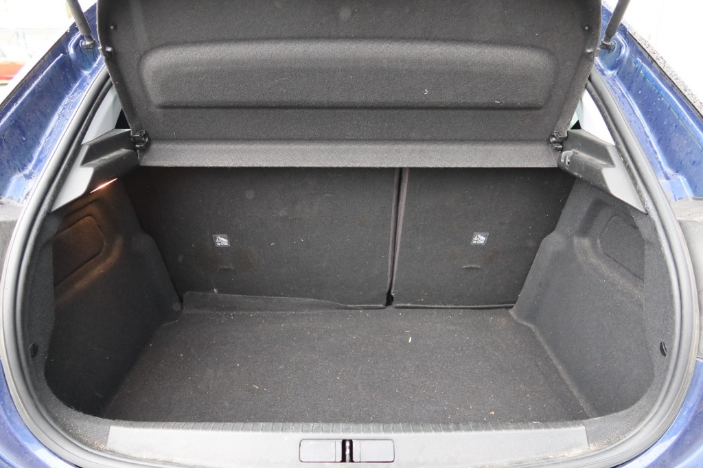 OPEL-CORSA-1.2 Edition 5drs. Airco, Carplay, Cruise, PDC, LM-velgen + Winterset extra