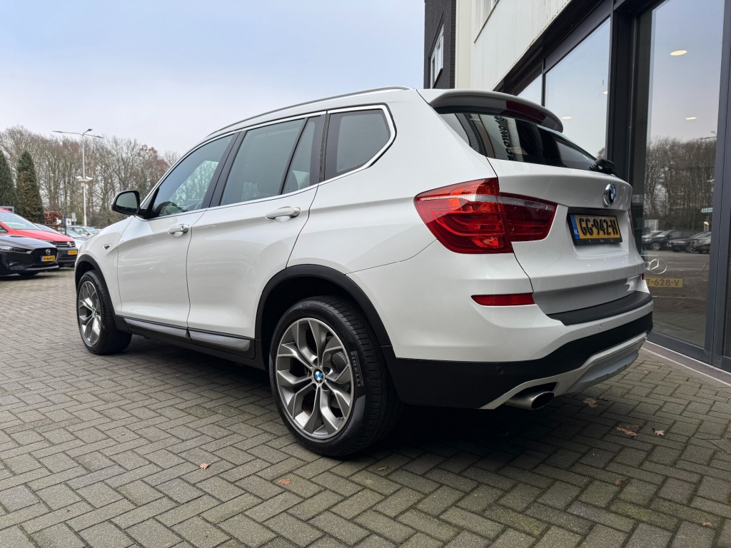 BMW-X3-sDrive20i High Exe,SportLeer,Xenon,Elekt Trekhk,NaviPro,Dealer OH,Stoelverw