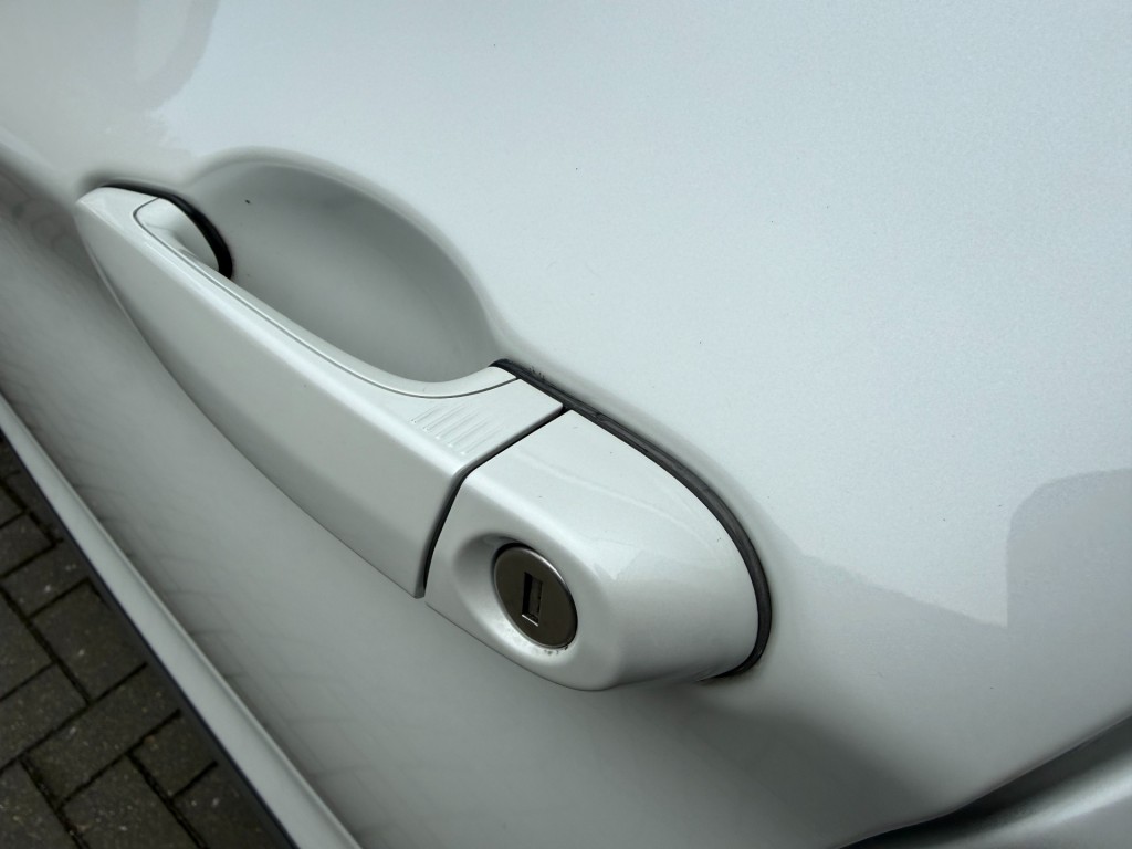 BMW-X3-sDrive20i High Exe,SportLeer,Xenon,Elekt Trekhk,NaviPro,Dealer OH,Stoelverw