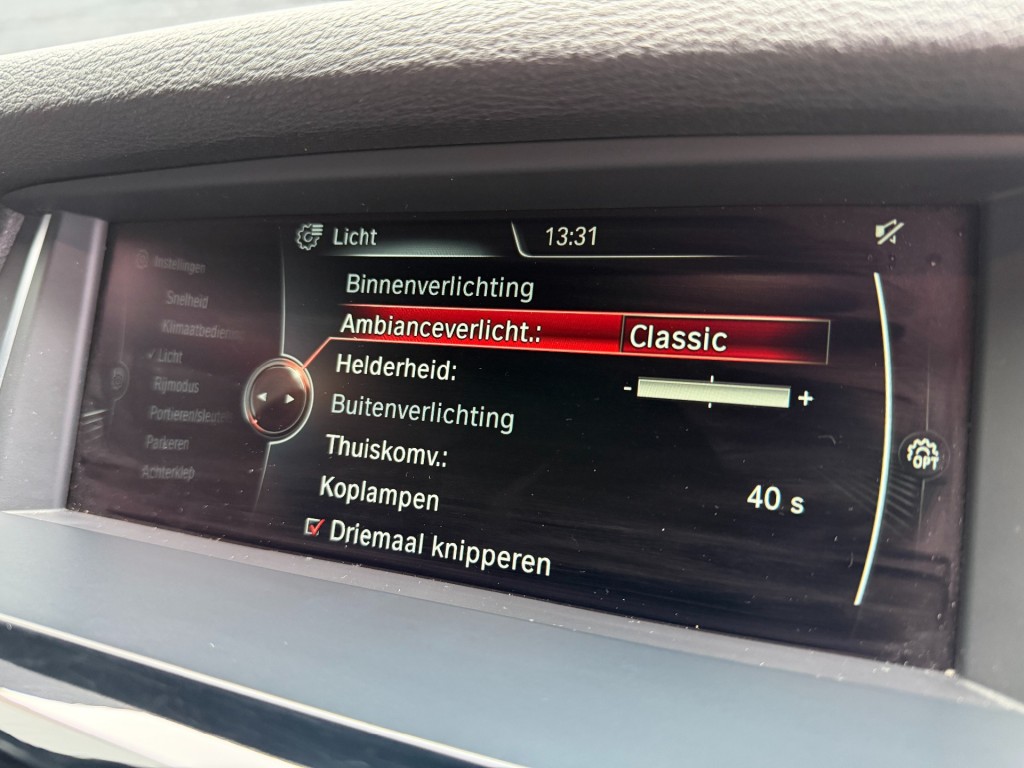 BMW-X3-sDrive20i High Exe,SportLeer,Xenon,Elekt Trekhk,NaviPro,Dealer OH,Stoelverw