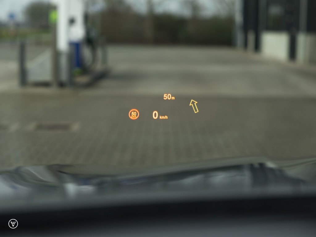 BMW-5-SERIE-528i zescil. ZF8 Aut. - Radar, HUD etc