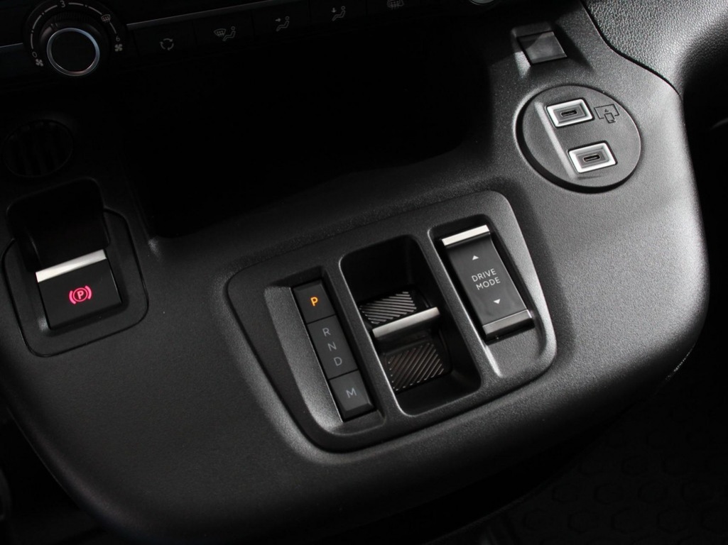 OPEL-COMBO-1.5 BlueHDi 130 S&S L2 Apple Carplay / Android Auto Navigatie Trekhaak Airco Camera Cruise Control Parkeersensoren V+A DAB