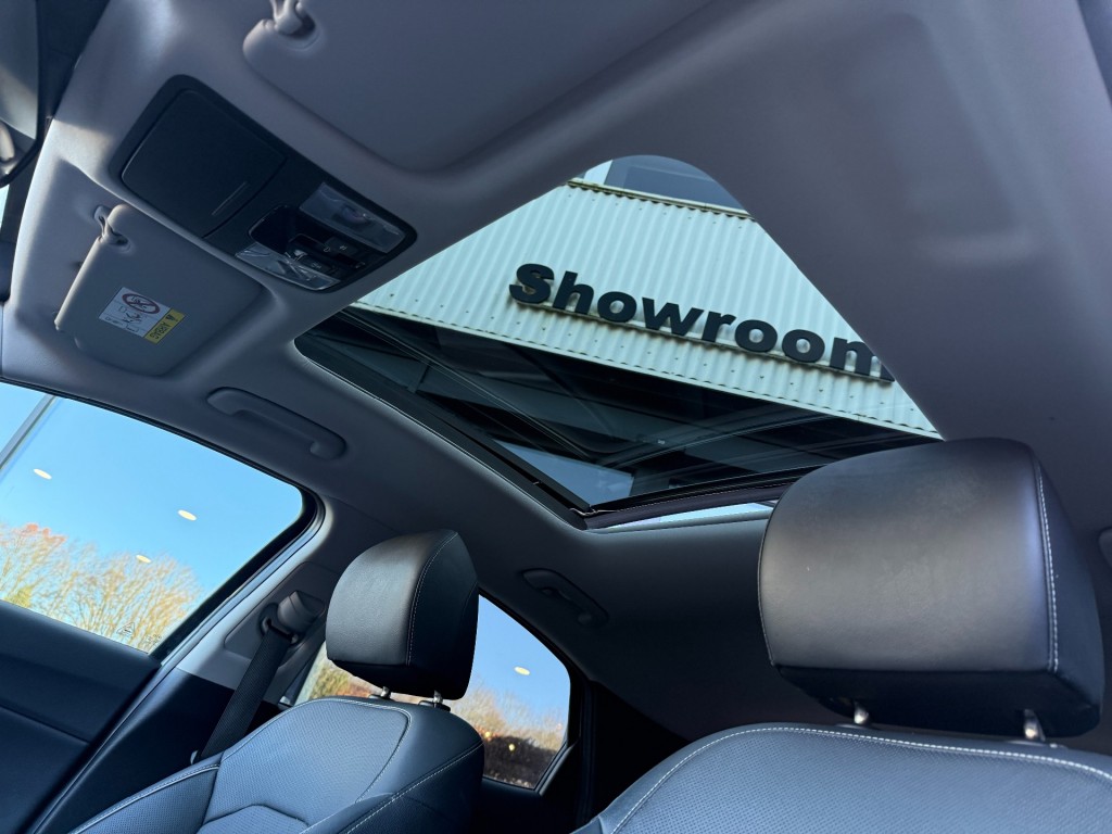 KIA-XCEED-1.6 GDI PHEV Executive,Full Options!,Schuifdak,Stoelkoel/verw,Memory,Leer,LED,