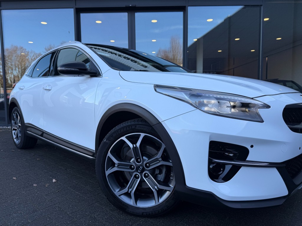 KIA-XCEED-1.6 GDI PHEV Executive,Full Options!,Schuifdak,Stoelkoel/verw,Memory,Leer,LED,