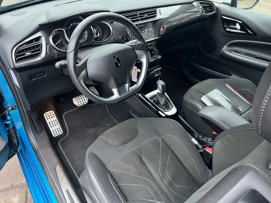 DS-DS 3-1.2 PURETECH SO CHIC, AUTOMAAT, NAP, NL AUTO.