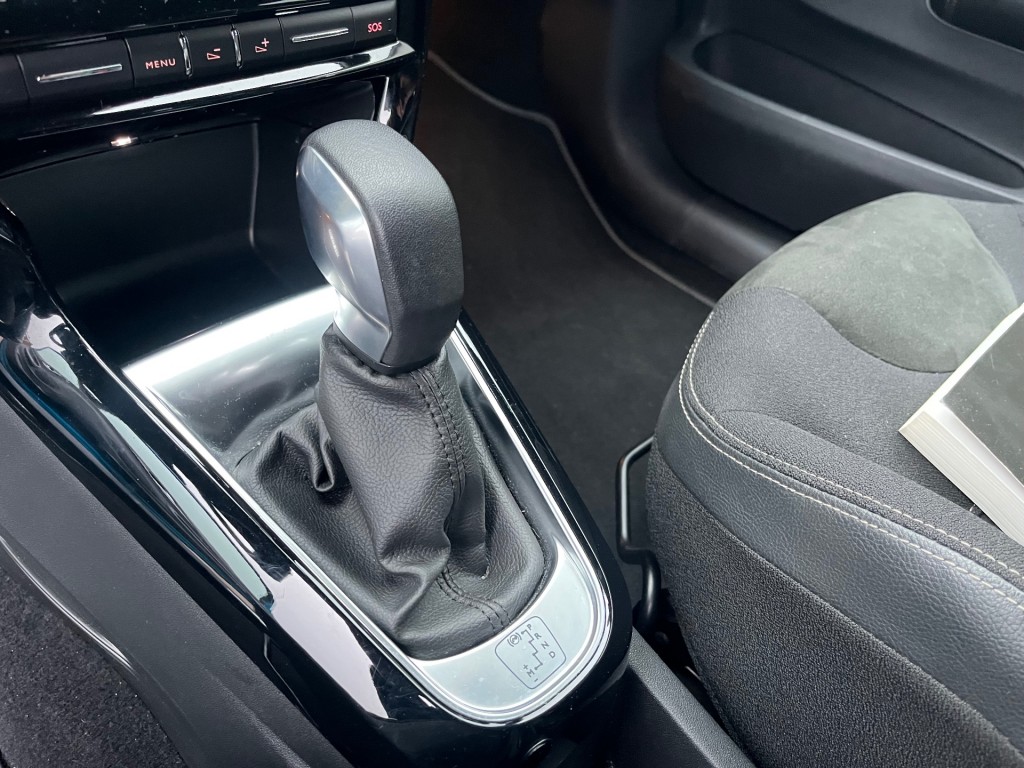 DS-DS 3-1.2 PURETECH SO CHIC, AUTOMAAT, NAP, NL AUTO.