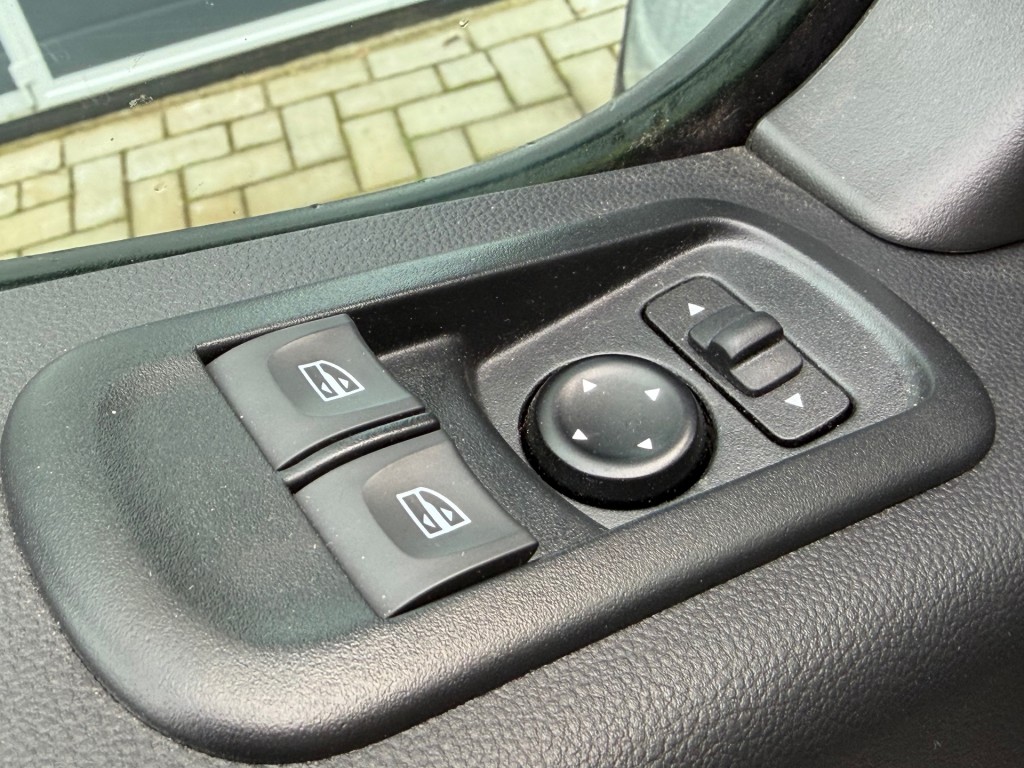 OPEL-MOVANO-2.3 TURBO 150PK Automaat L3H2 / Navi / Airco / Cruise