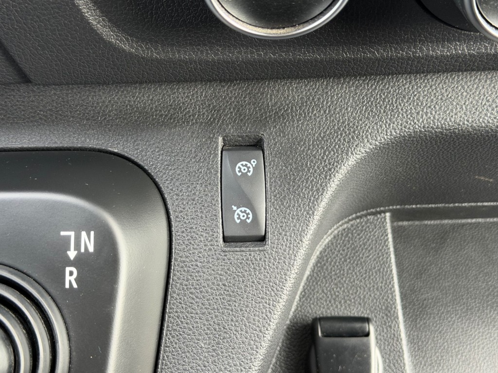 OPEL-MOVANO-2.3 TURBO 150PK Automaat L3H2 / Navi / Airco / Cruise