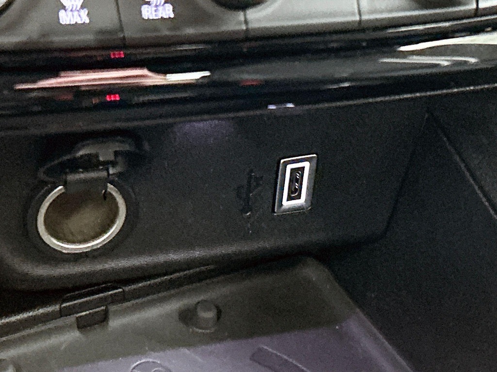 OPEL-CORSA-1.2 Turbo 136pk Automaat Hybrid GS   DEMO !   Navigatie   Apple Carplay/ Android Auto   Camera   Parkeersensoren   Cruise Contro