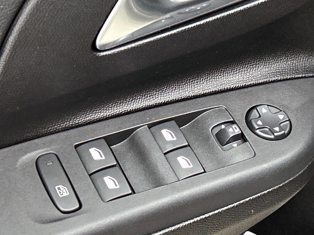 OPEL-CORSA-1.2 Turbo 136pk Automaat Hybrid GS   DEMO !   Navigatie   Apple Carplay/ Android Auto   Camera   Parkeersensoren   Cruise Contro