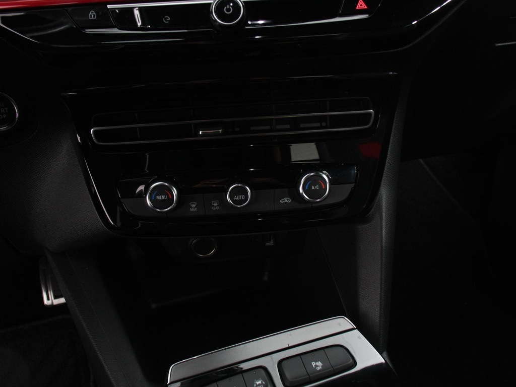 OPEL-MOKKA-E-Ultimate 50-kWh   Navigatie   Apple Carplay/Android Auto   Adaptive Cruise Control   Parkeersensoren   Camera   Stoel-en stuurwi