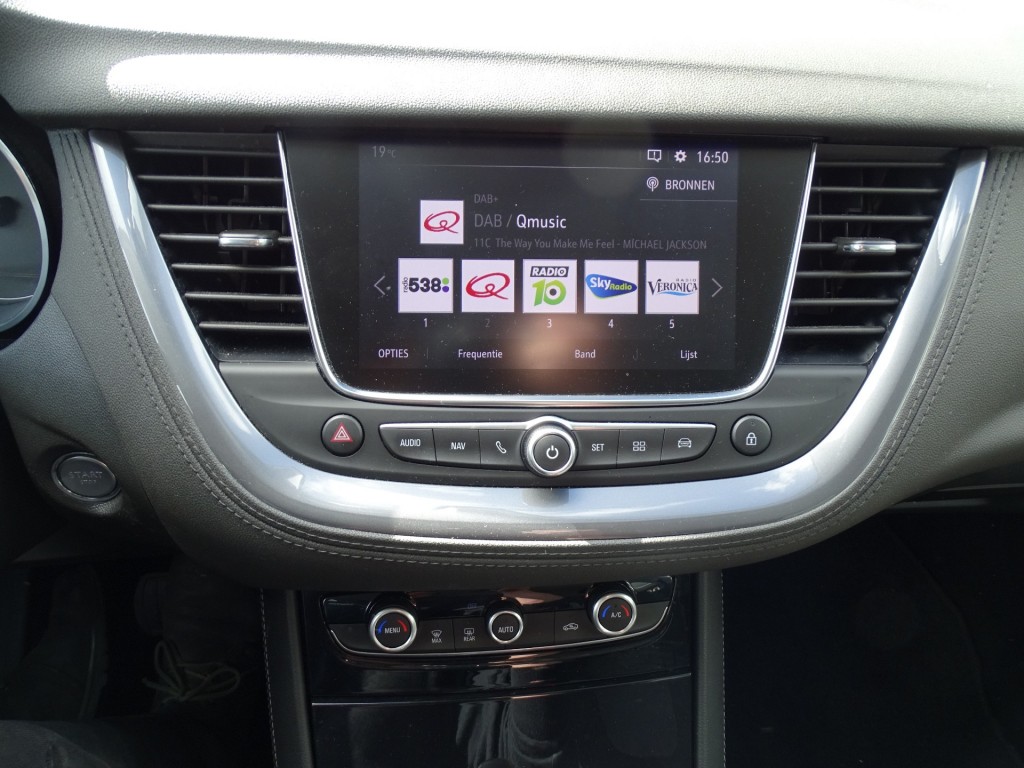 OPEL-GRANDLAND X-1.2 TURBO BNS EXEC-131Pk-Automaat-Clima-Media app-Carplay-Pdc-Navi