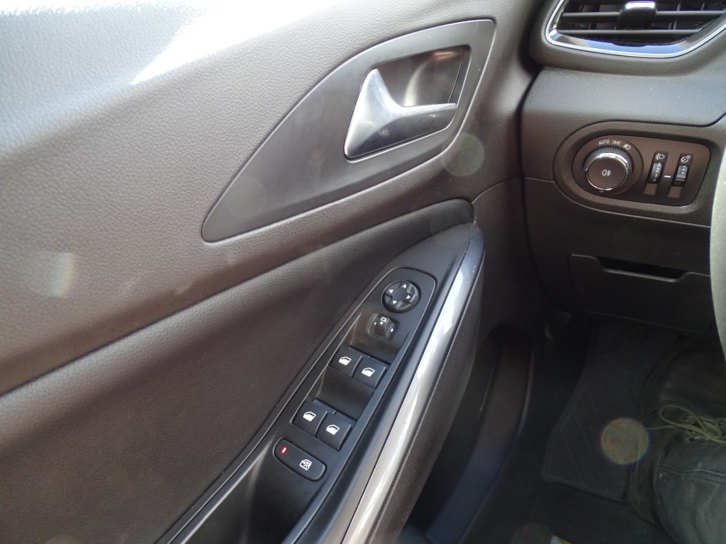 OPEL-GRANDLAND X-1.2 TURBO BNS EXEC-131Pk-Automaat-Clima-Media app-Carplay-Pdc-Navi