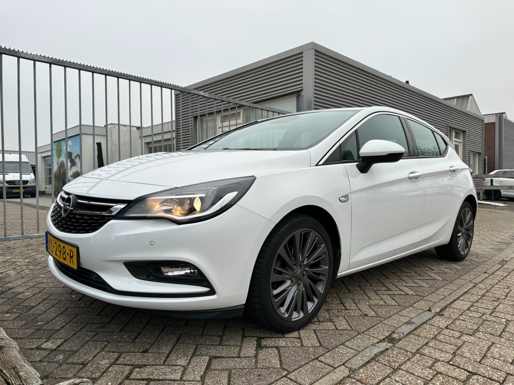 OPEL-ASTRA-1.4 Innovation  18'' velgen  Trekhaak  LED  DAB+
