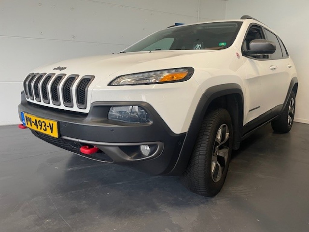 JEEP-CHEROKEE-3.2 V6 272 pk AWD