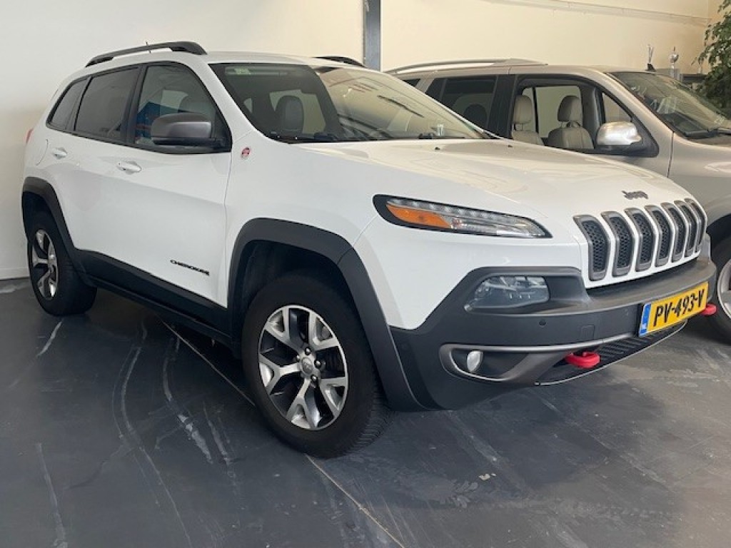 JEEP-CHEROKEE-3.2 V6 272 pk AWD