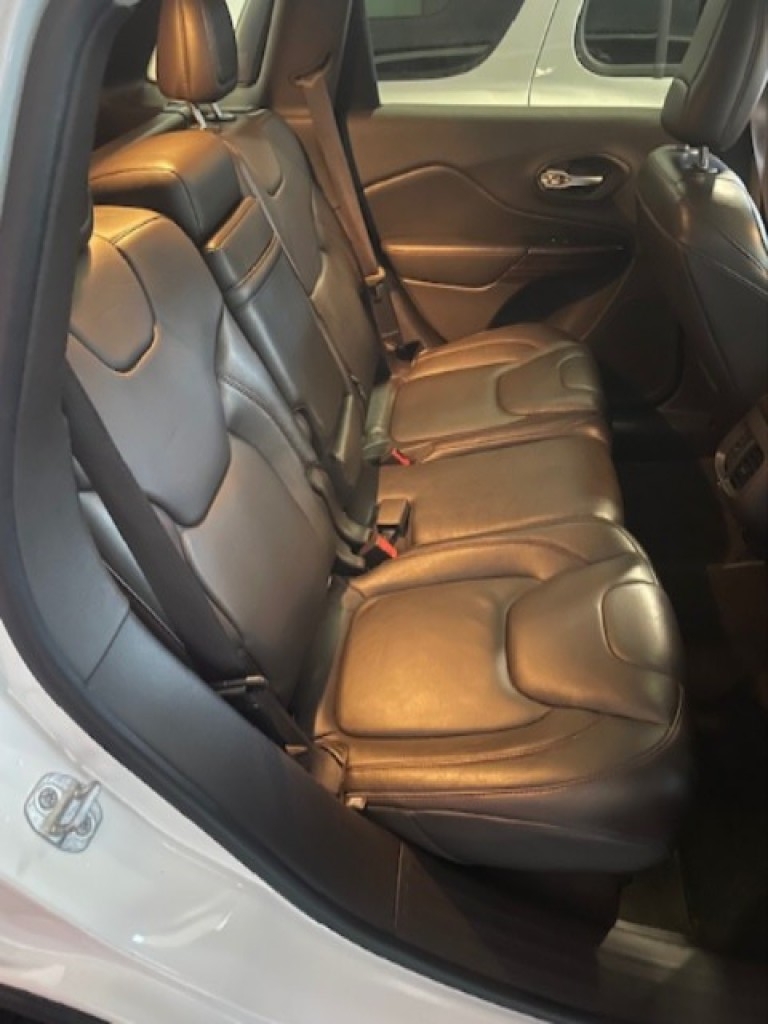 JEEP-CHEROKEE-3.2 V6 272 pk AWD