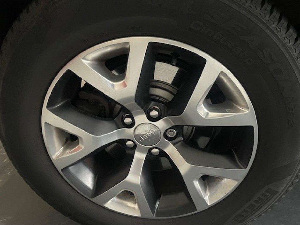 JEEP-CHEROKEE-3.2 V6 272 pk AWD