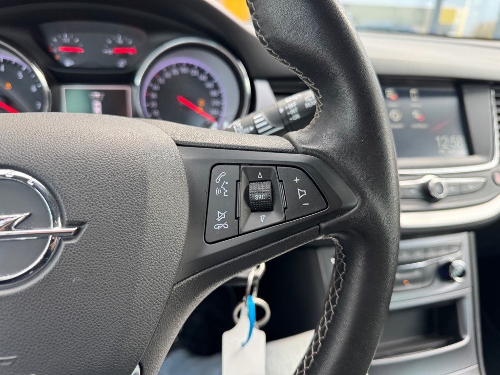 OPEL-ASTRA-1.2 Blitz Edition - 1e eig - camera - trekhaak