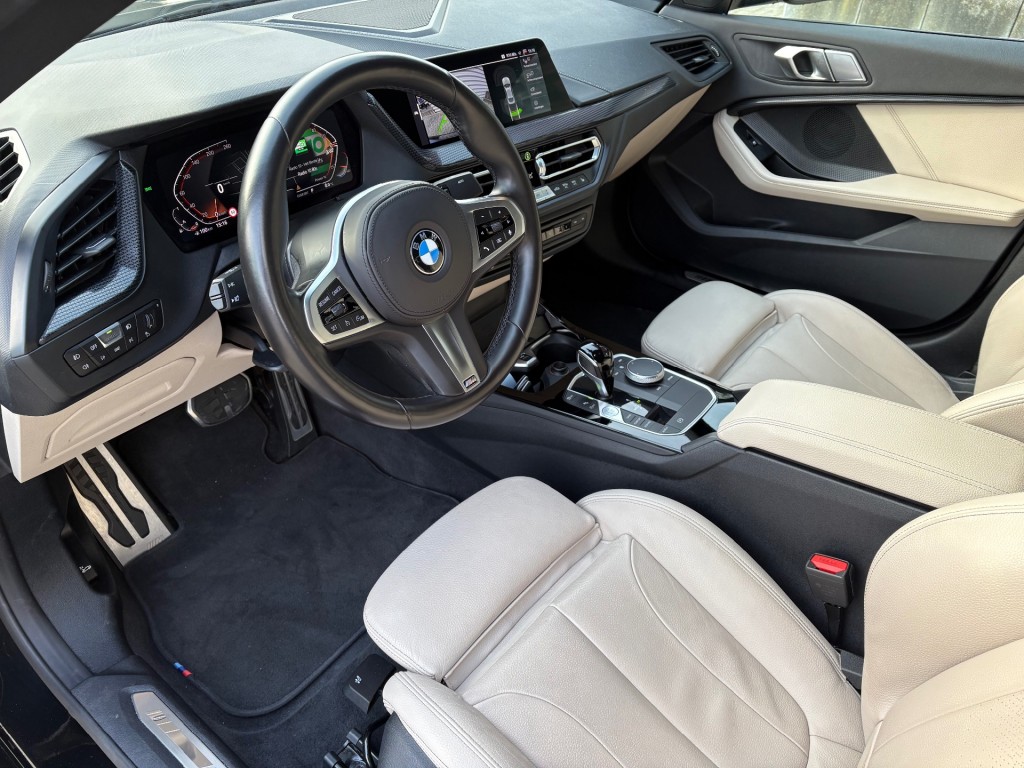 BMW-2-SERIE-218i GranCoupe Business Edition Plus Clima Navi Leder Winterpakket