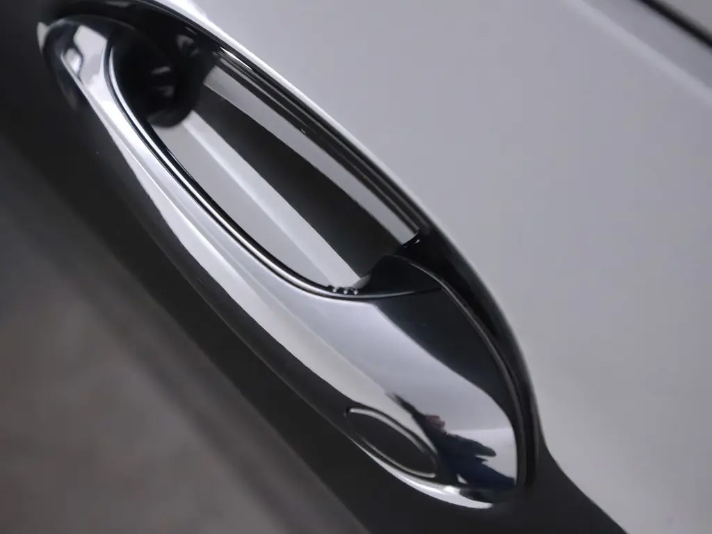 BMW-2-SERIE-218i GranCoupe Business Edition Plus Clima Navi Leder Winterpakket