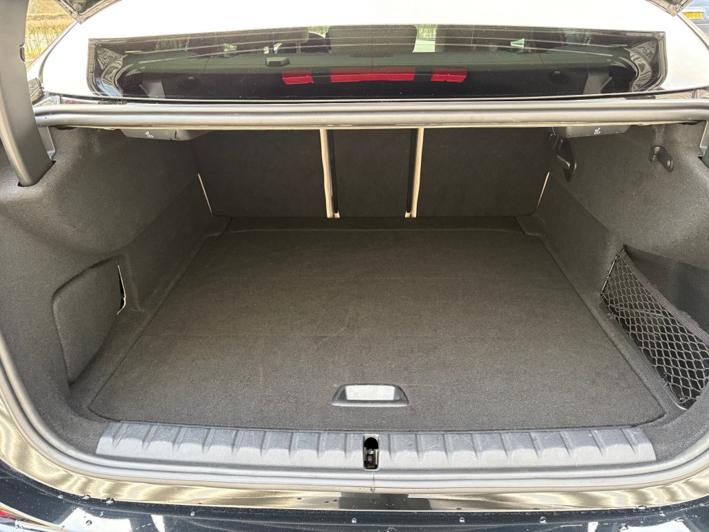 BMW-2-SERIE-218i GranCoupe Business Edition Plus Clima Navi Leder Winterpakket