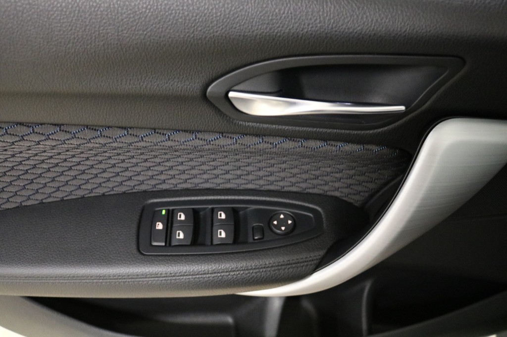 BMW-1-SERIE-118I CORP. L. EXECUTIVE-M-SPORT-1e EIGEN.-DEALER ONDERHOUDEN-ORG.NL