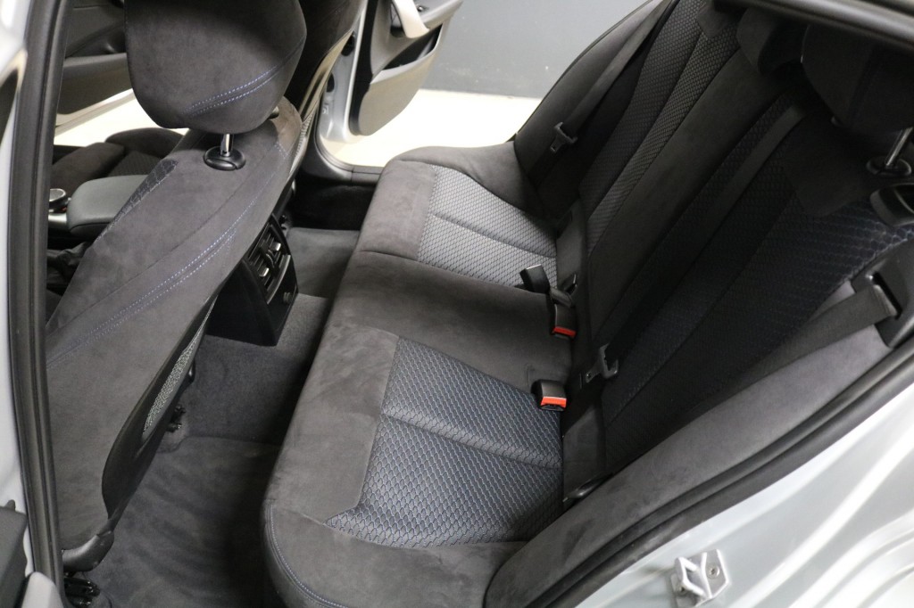 BMW-1-SERIE-118I CORP. L. EXECUTIVE-M-SPORT-1e EIGEN.-DEALER ONDERHOUDEN-ORG.NL