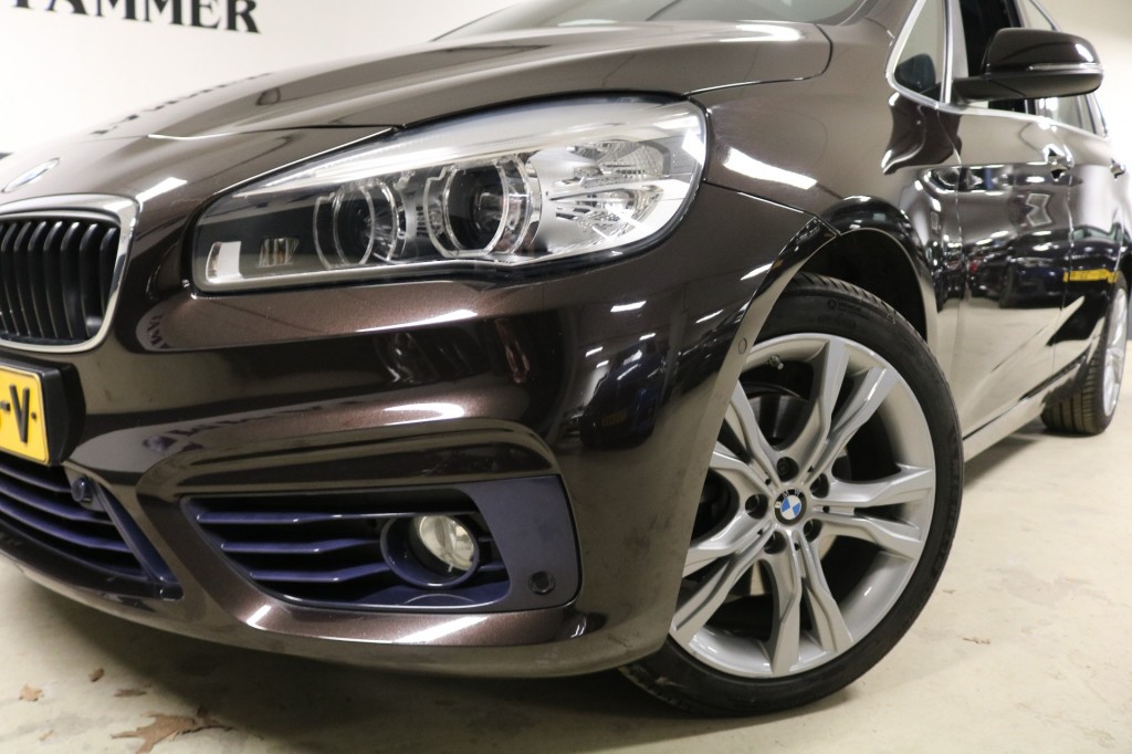 BMW-2-SERIE GRAN TOURER-218I SPORT 7 Persoon .zeer nette auto-Panorama ,Leer.