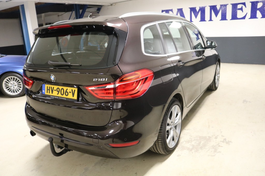 BMW-2-SERIE GRAN TOURER-218I SPORT 7 Persoon .zeer nette auto-Panorama ,Leer.