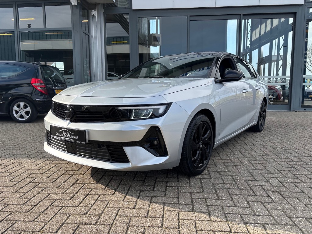 OPEL-ASTRA-1.2 GS AUTOMAAT 130PK NAVI PDC-CAMERA WINTERPACK.