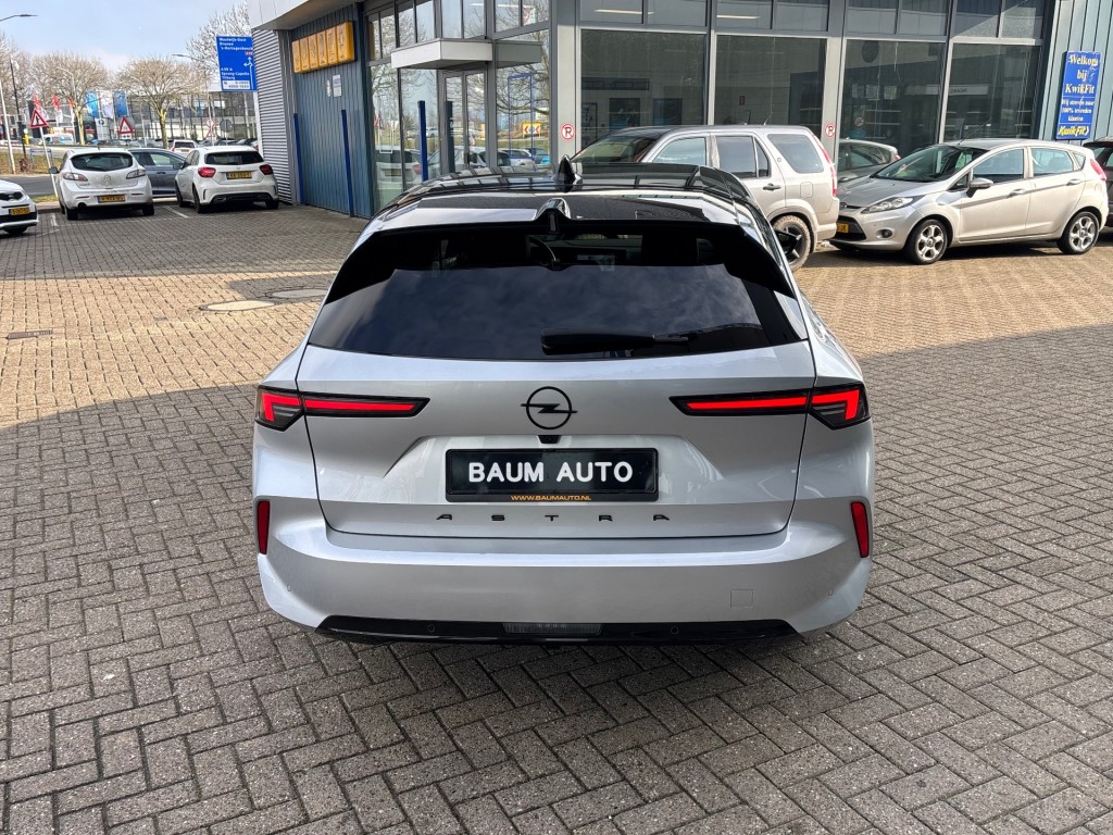 OPEL-ASTRA-1.2 GS AUTOMAAT 130PK NAVI PDC-CAMERA WINTERPACK.