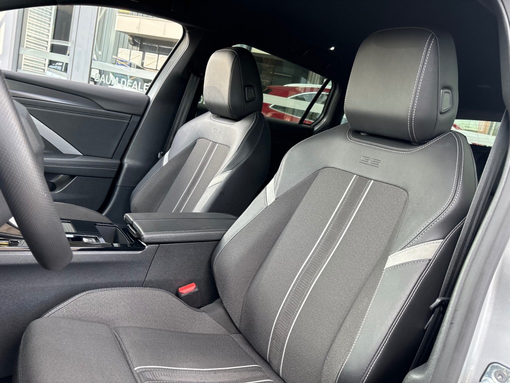 OPEL-ASTRA-1.2 GS AUTOMAAT 130PK NAVI PDC-CAMERA WINTERPACK.