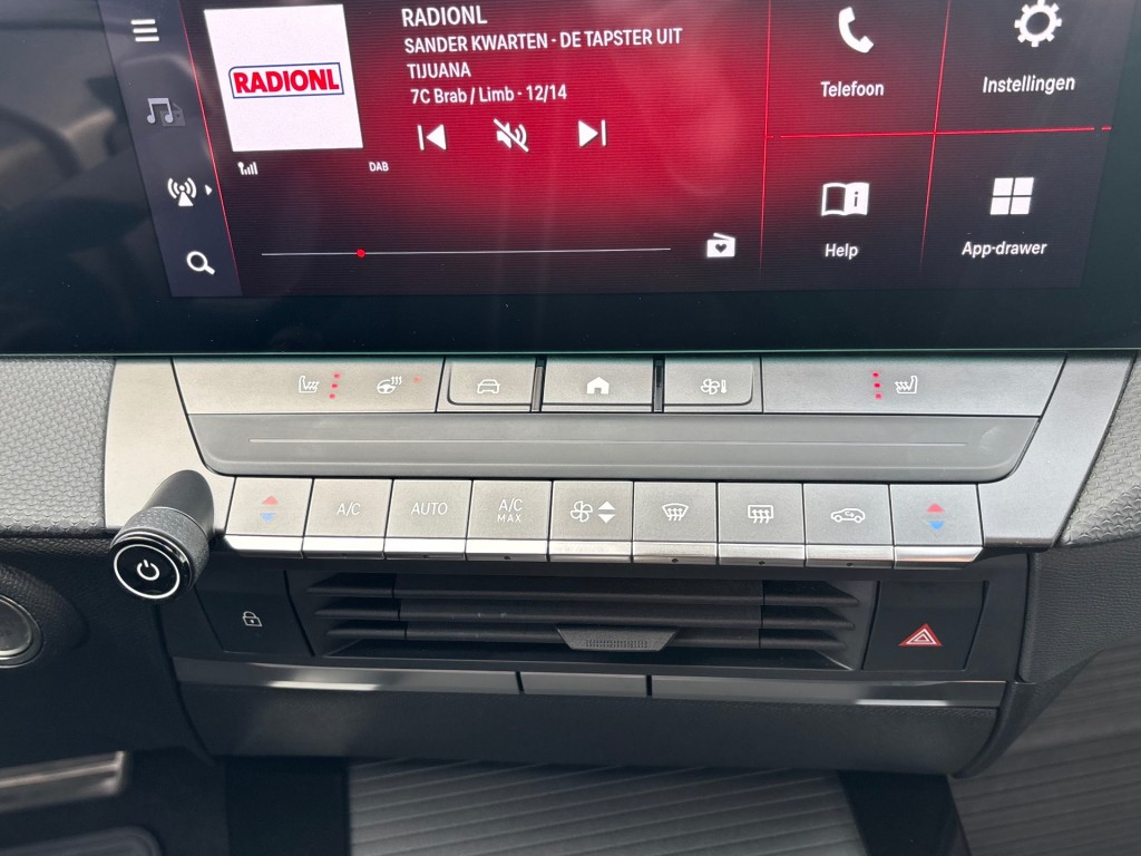 OPEL-ASTRA-1.2 GS AUTOMAAT 130PK NAVI PDC-CAMERA WINTERPACK.