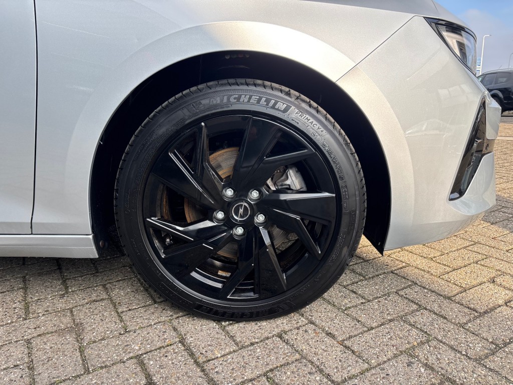 OPEL-ASTRA-1.2 GS AUTOMAAT 130PK NAVI PDC-CAMERA WINTERPACK.