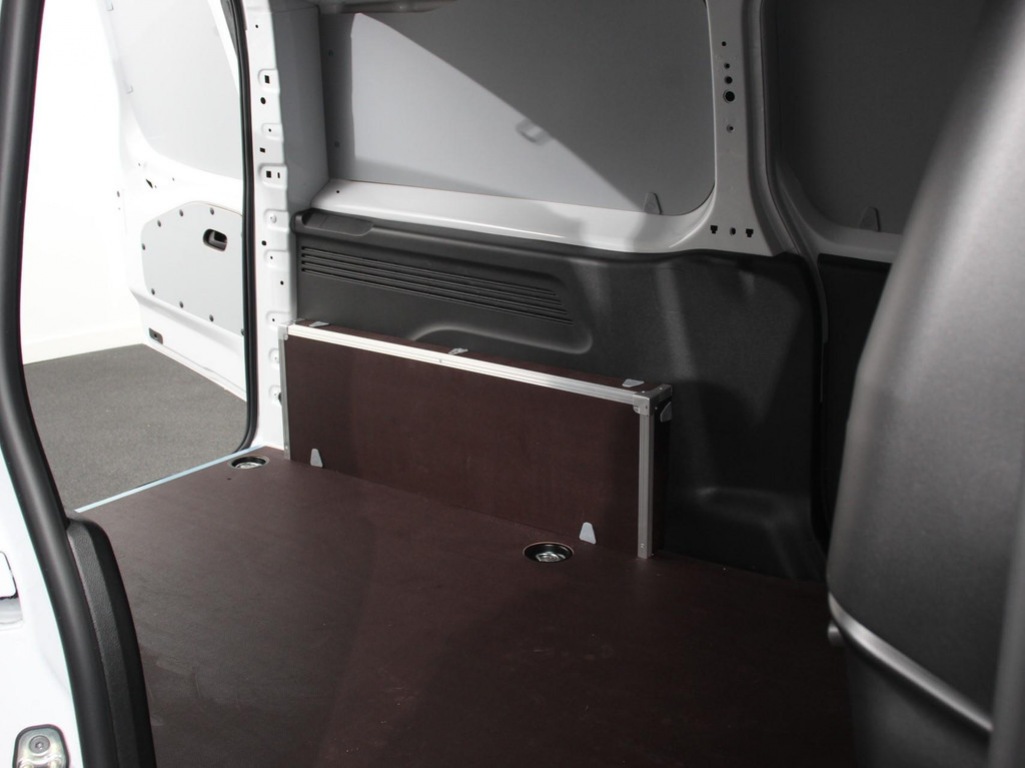 OPEL-COMBO-1.5 BlueHDi 130 S&S L2 Automaat   Navigatie   Apple Carplay / Android Auto   Trekhaak   Airco   Camera   Cruise Control   Parkee