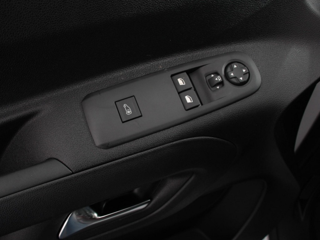 OPEL-COMBO-1.5 BlueHDi 130 S&S L2 Automaat   Navigatie   Apple Carplay / Android Auto   Trekhaak   Airco   Camera   Cruise Control   Parkee
