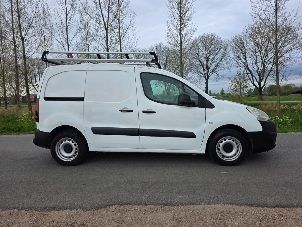 PEUGEOT-PARTNER-1.6 blue hdi