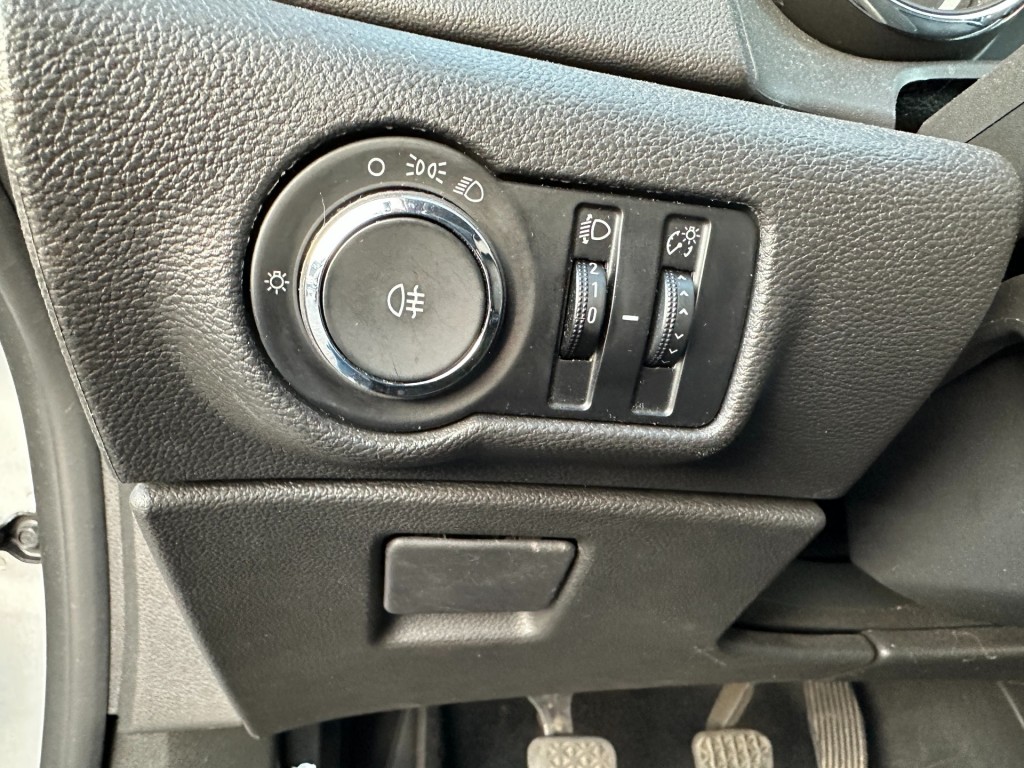 OPEL-ASTRA-1.4 Berline Airco Trekhaak 69000km !!