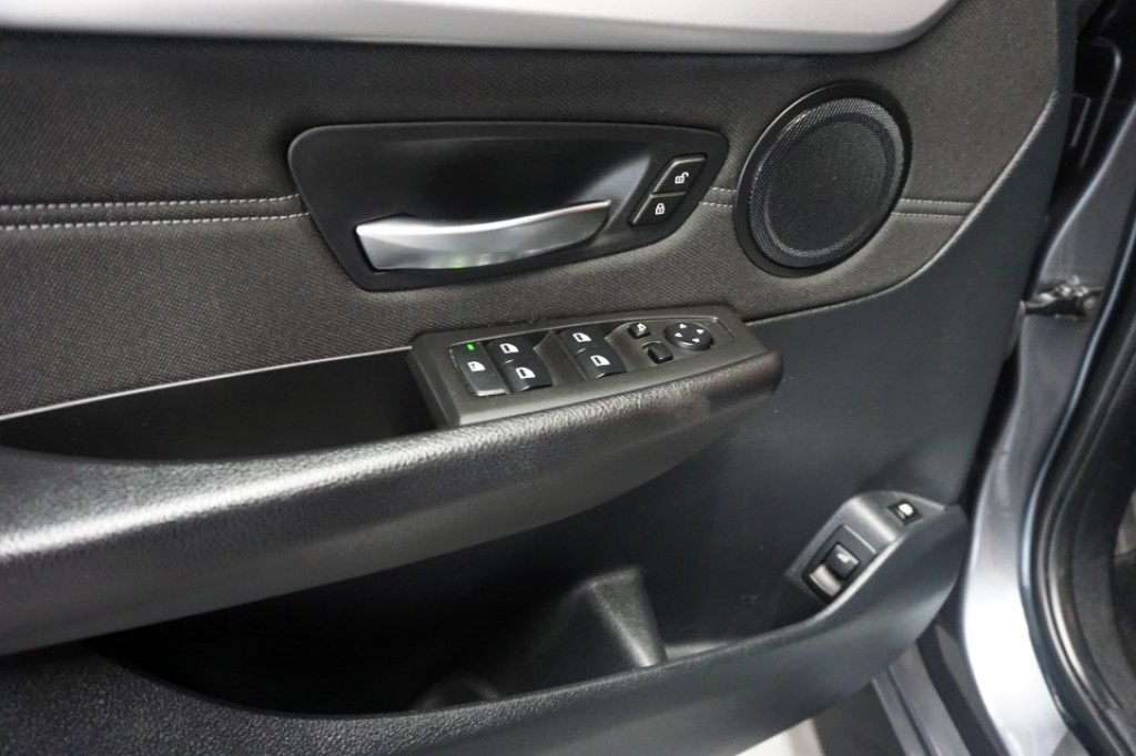 BMW-2-SERIE ACTIVE TOURER-225xe Centennial Executive Automaat Clima Navi