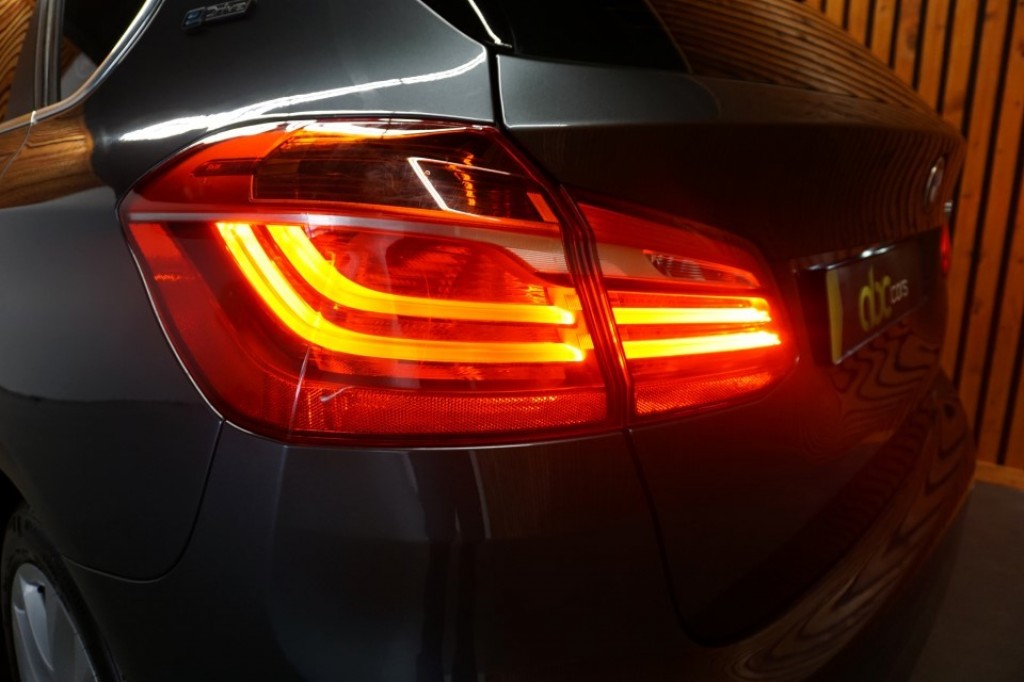 BMW-2-SERIE ACTIVE TOURER-225xe Centennial Executive Automaat Clima Navi