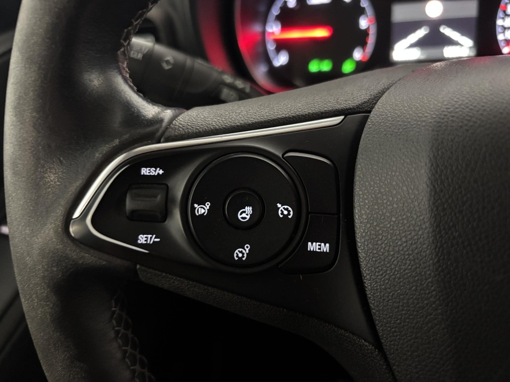 OPEL-COMBO-1.6D L1H1 Innovation Parkeersensoren Navigatie Airco