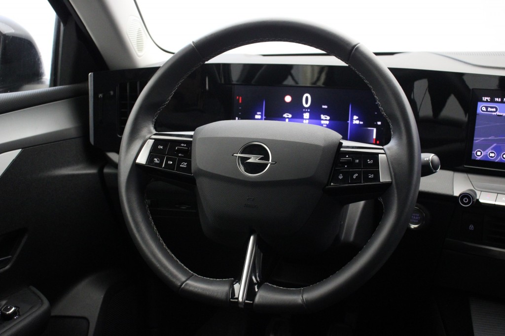 OPEL-ASTRA-1.2 BlackLine - Digitaal Cockpit, Carplay, Cruise, Navi, PDC
