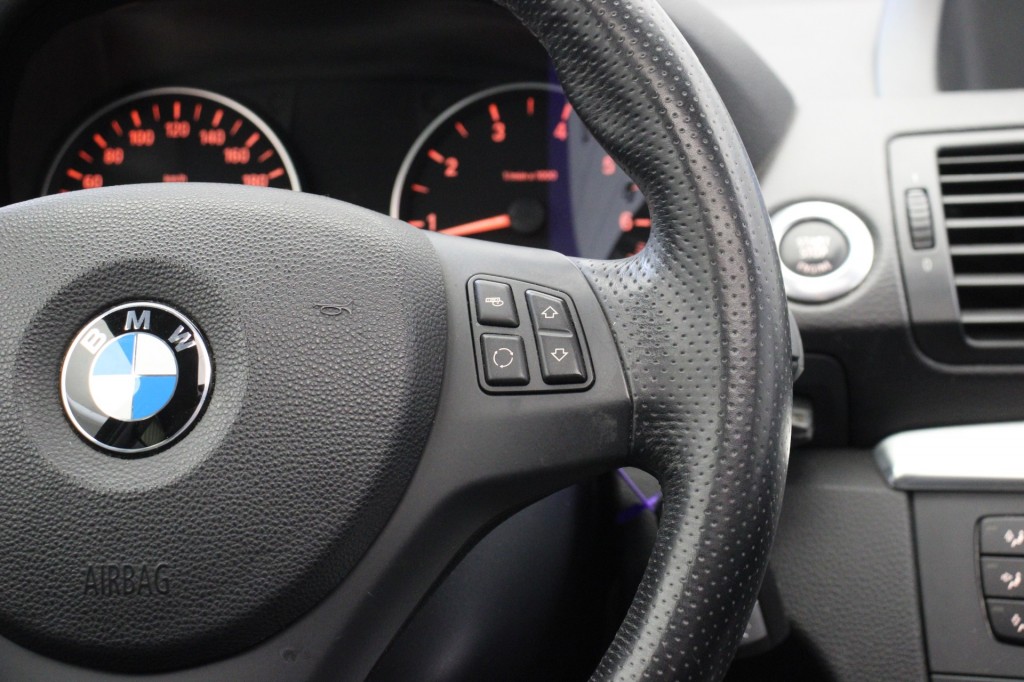 BMW-1-SERIE-118i EffDyn. Ed. Business Line Ultimate Edition - Panorama, Navi, Clima, Leer, Dakraam