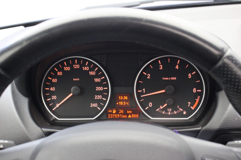 BMW-1-SERIE-118i EffDyn. Ed. Business Line Ultimate Edition - Panorama, Navi, Clima, Leer, Dakraam